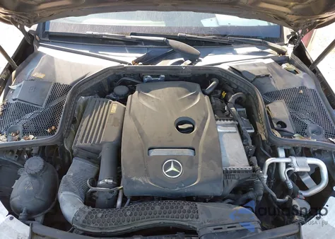 2016 Mercedes-Benz C 300 из США, поврежденный, VIN 55SWF4JB0GU121234